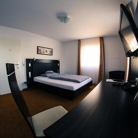 Hotel Enztal Garni 3*